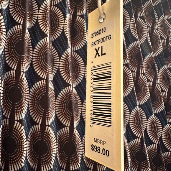 Elegant Max Studio Green and Brown Patterned Skirt - Picture 5 of 8